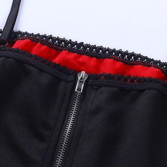 Red spider web🕸🕷 tank top - Picture 16 of 16